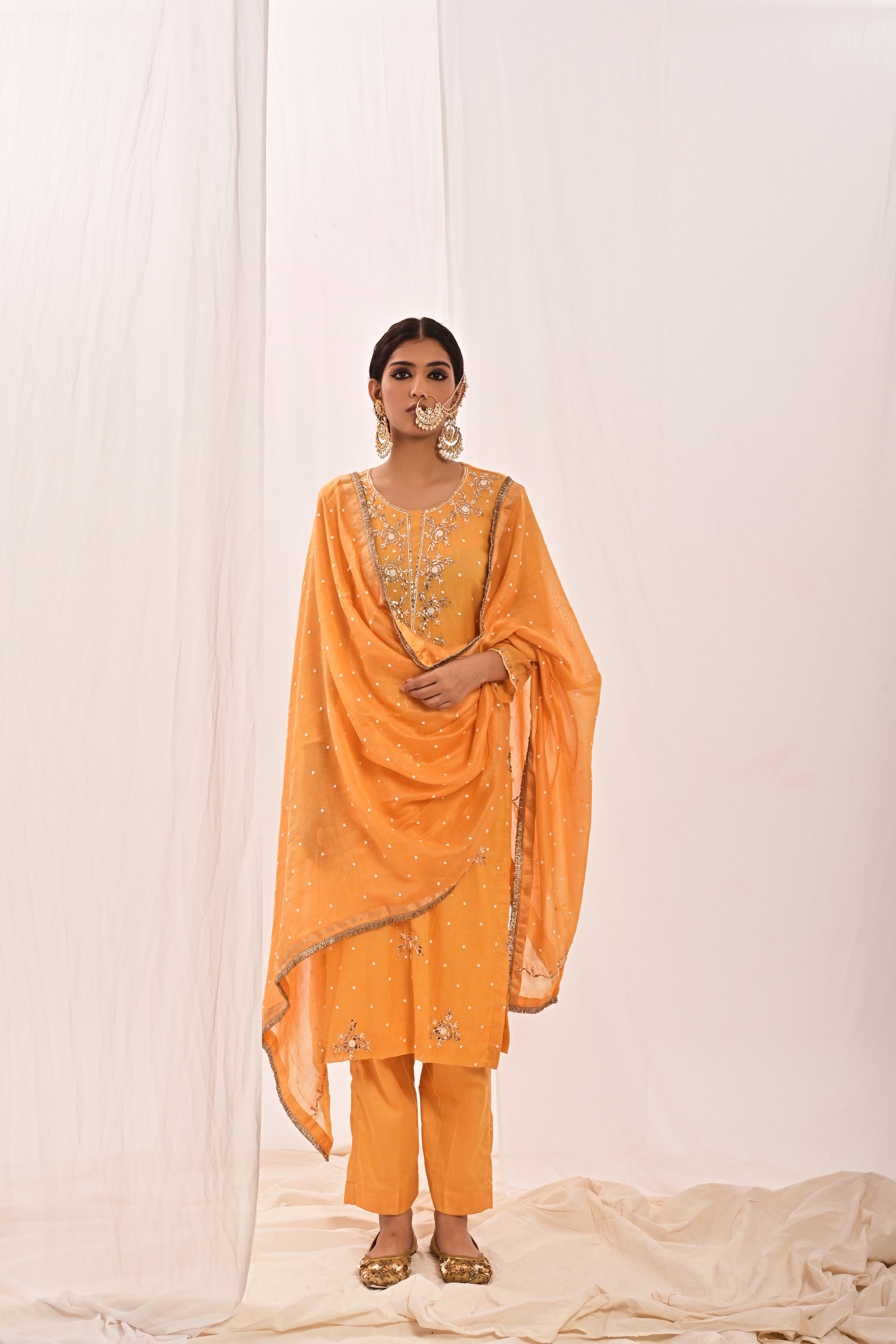 MEERA - MUKAISH SUIT SET IN PEACH